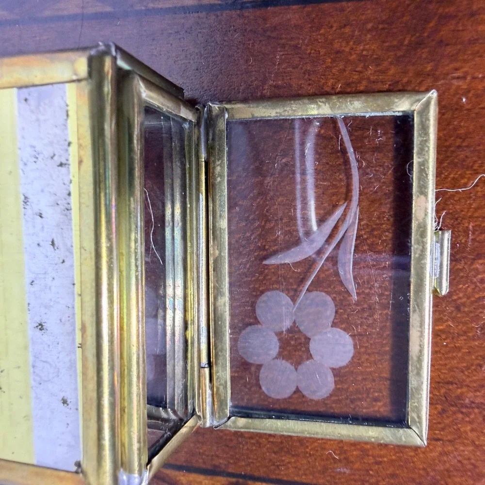Vintage Etched Floral Glass Brass Trinket Box Gold Small‎ Cottagecore Vanity
